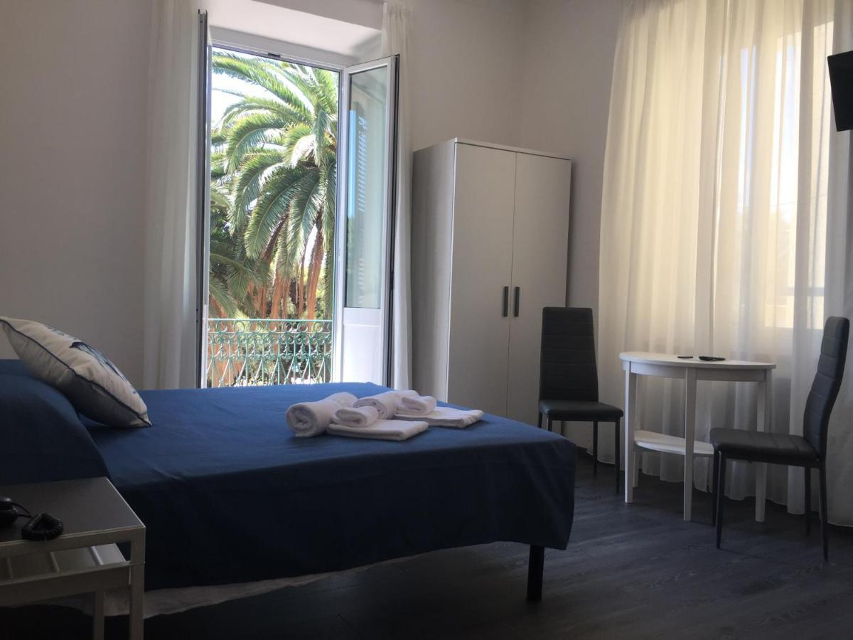 Hotel Mare Inn Finale Ligure Oda fotoğraf